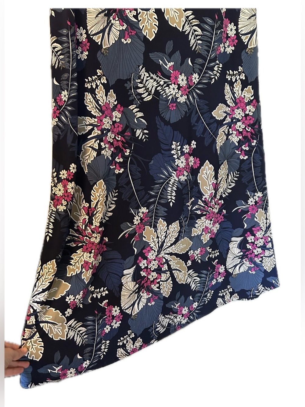 SJS A-Line Floral Maxi. Size XL. - Picture 4 of 8
